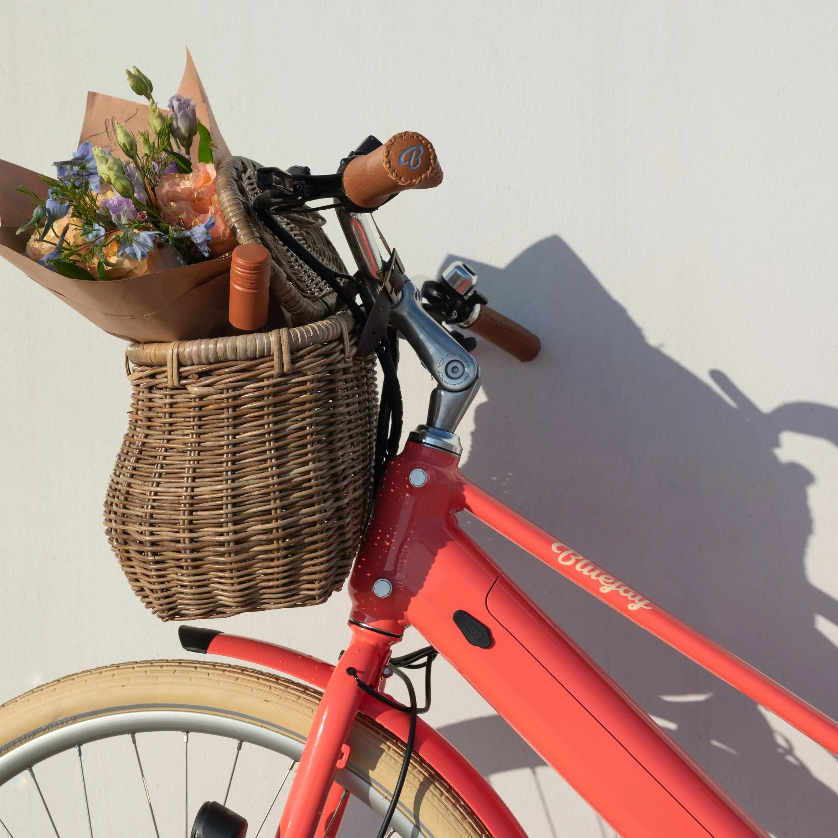Bluejay Premiere Lite - California Coral Electric Bike - Image 10