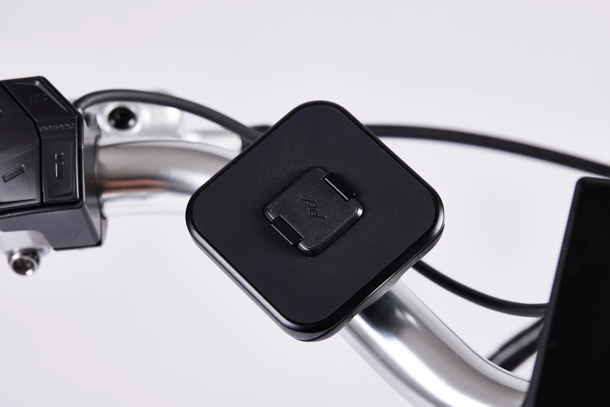 Peak Design Universal Cell Phone Bike Mount & Universal Adapter - Image 3